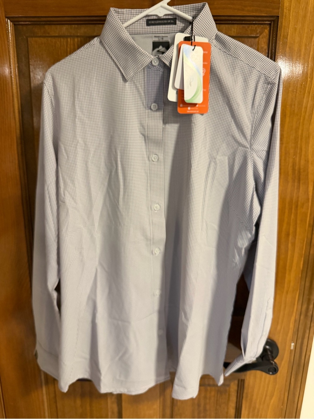 Women’s Storm Creek large lightweight spf30 button up